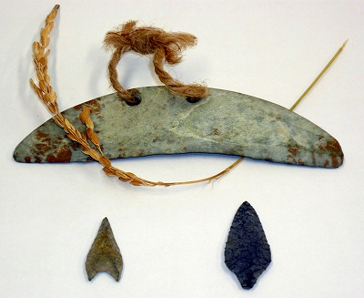 縄文時代の石鏃と弥生時代の石鏃・石包丁
