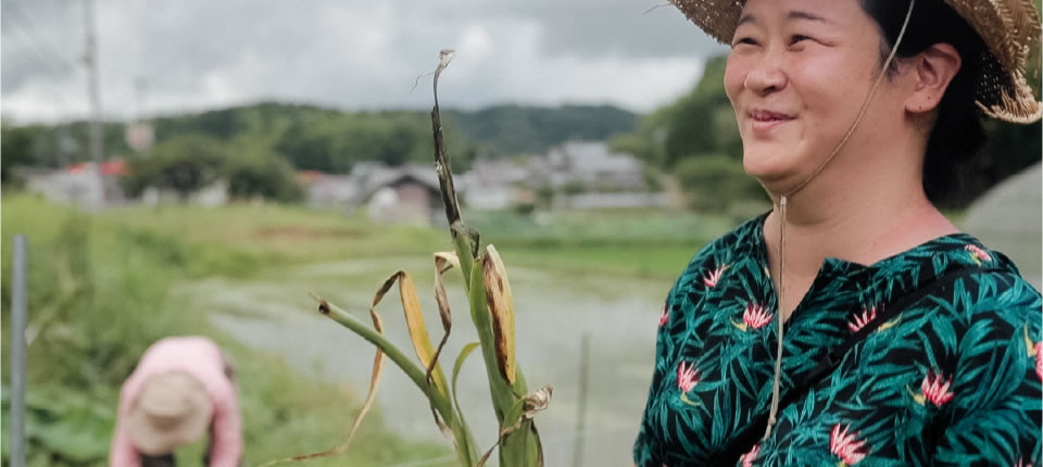 猪飼さんが田んぼと畑を持っていると聞いて、採れたての野菜を使わせてもらうことに。