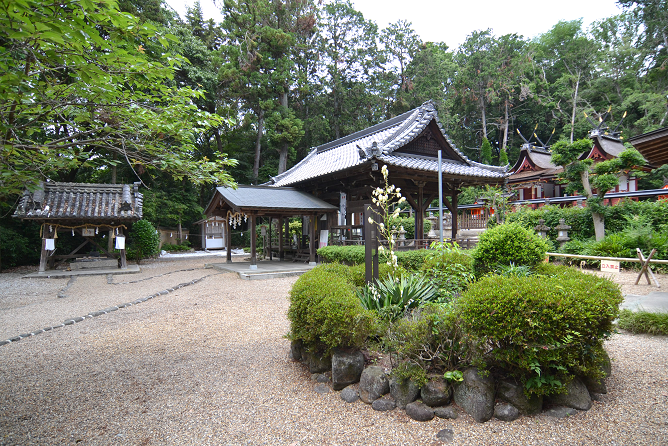 登彌神社　境内