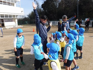 サッカーで遊ぼう