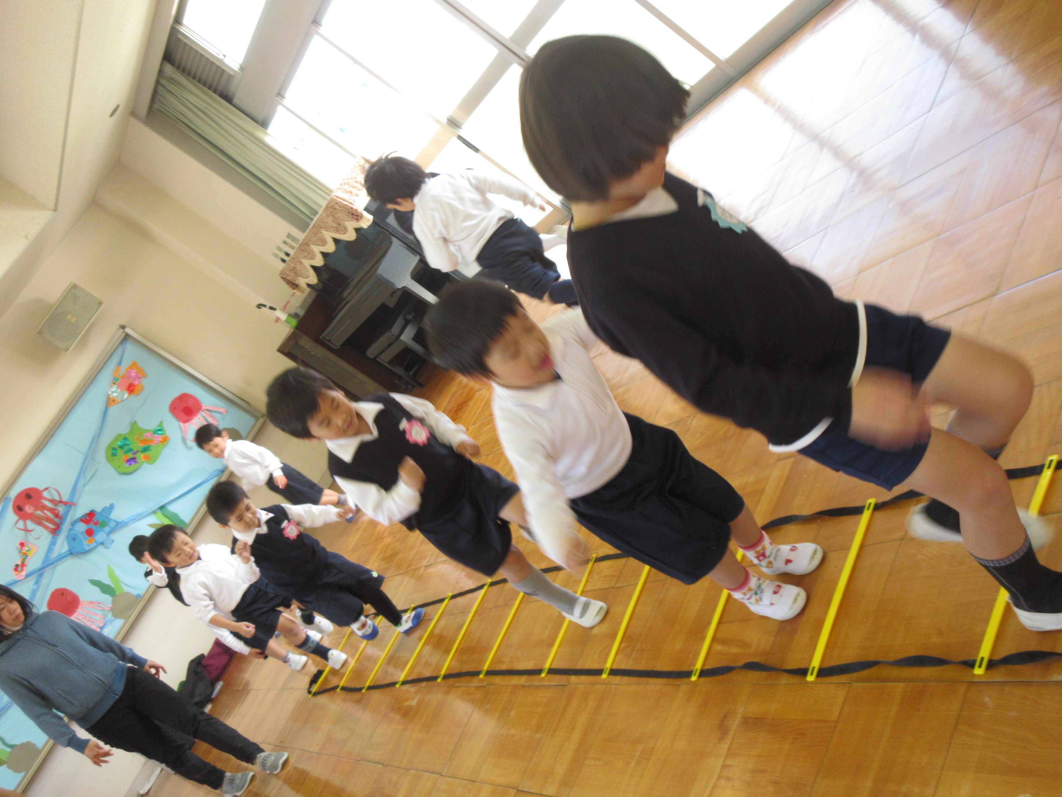 ダンスクラブ　ラダーをつかって