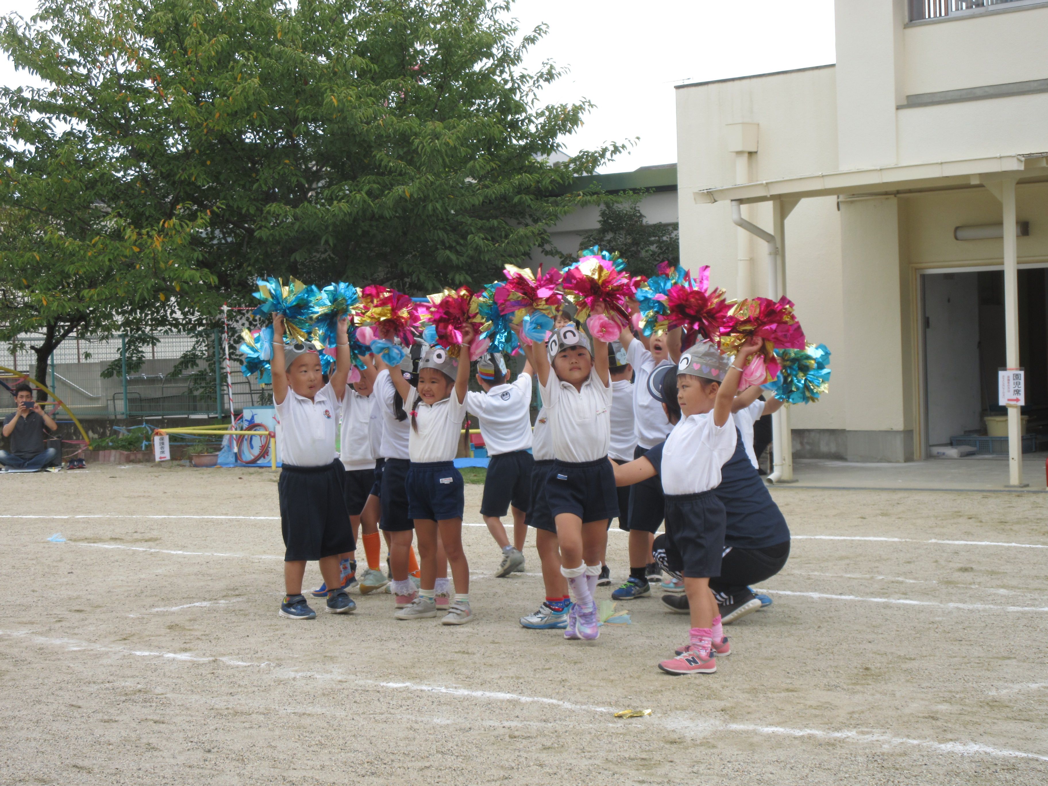 運動会　４歳児　ダンス