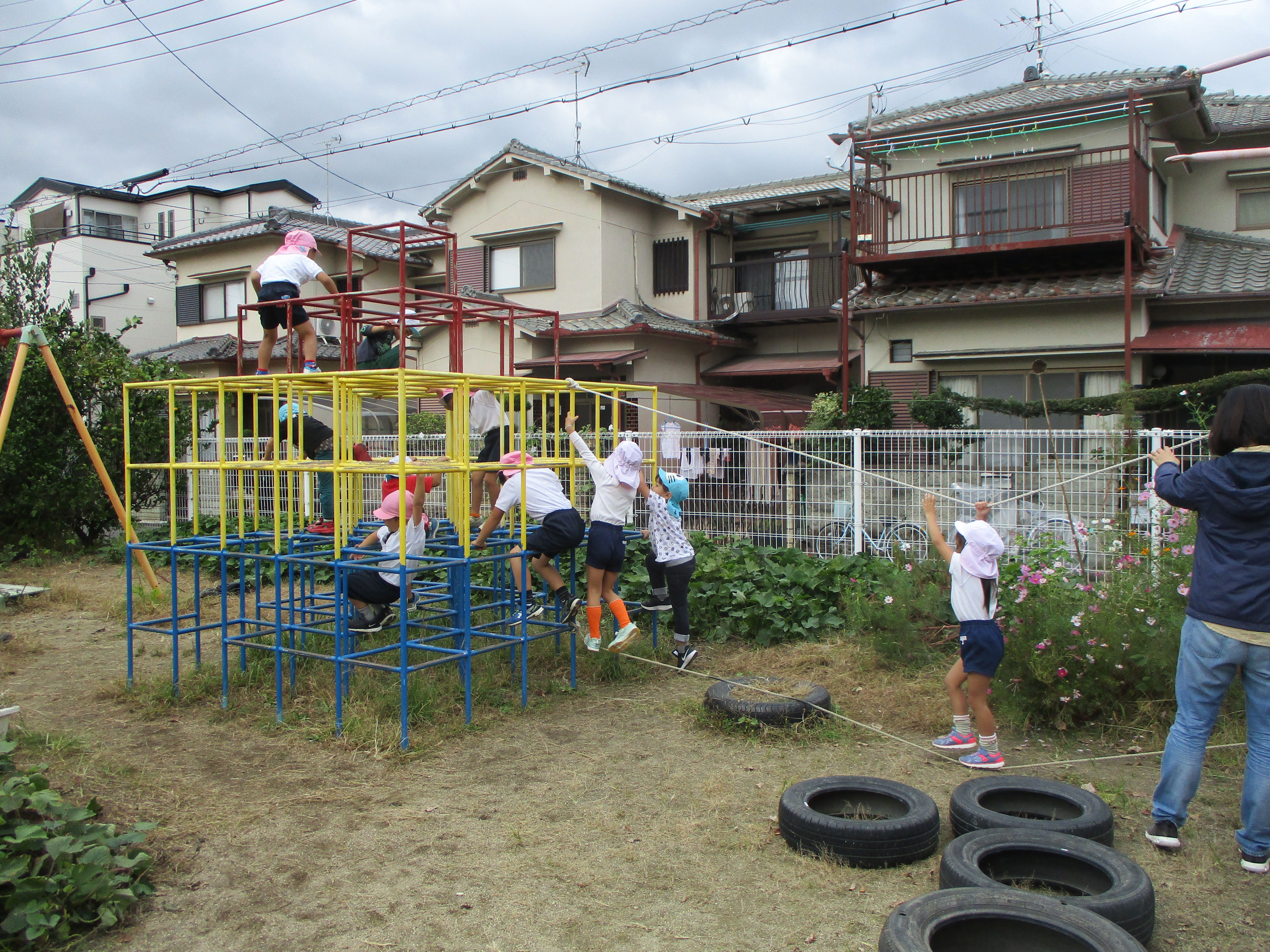 保幼交流　園庭遊び
