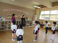 伏見南幼稚園　始業式園長先生の話　写真