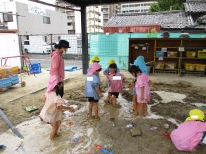 砂場　水遊び　5歳