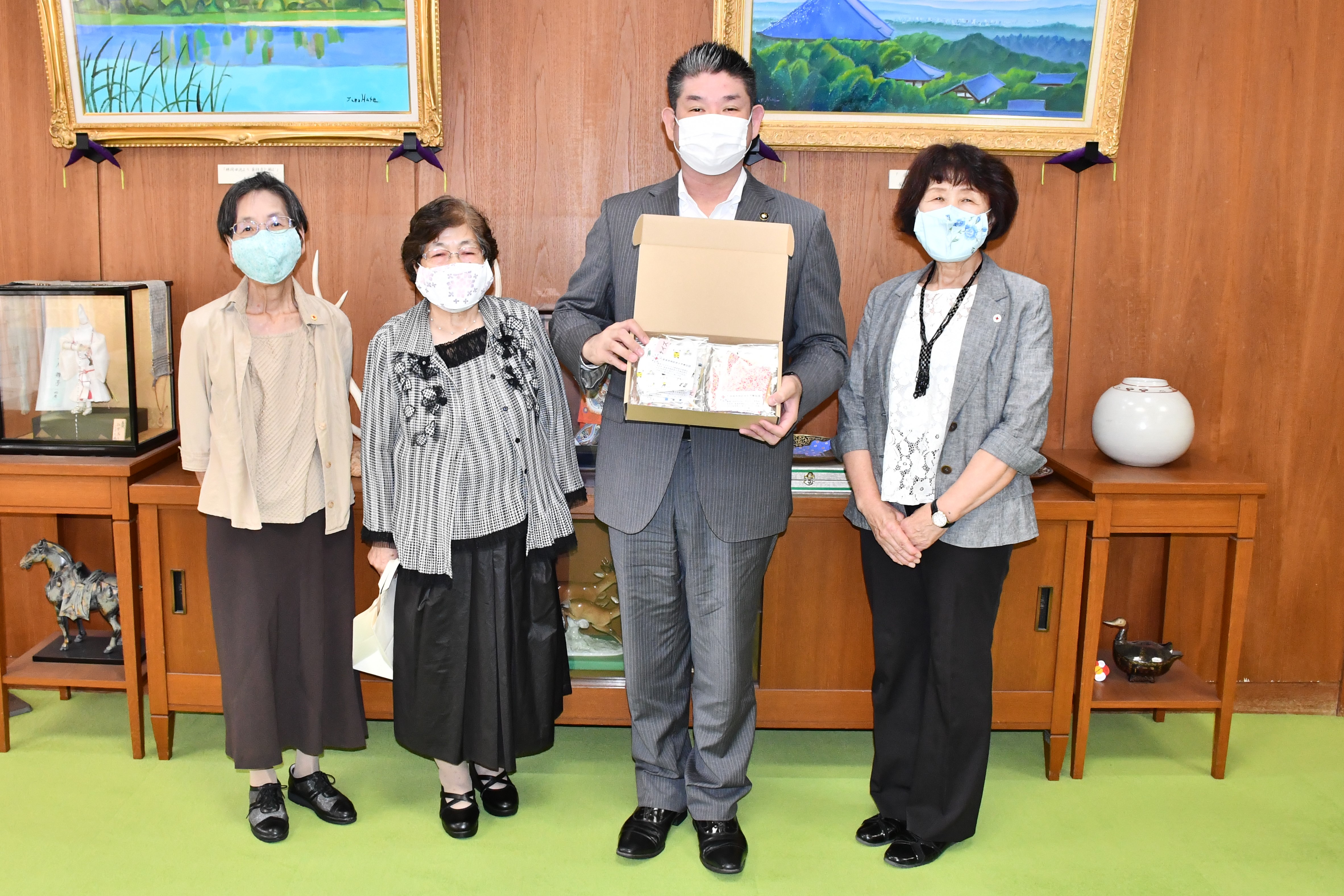 奈良市地区赤十字奉仕団様からの「手作りマスク」寄贈式