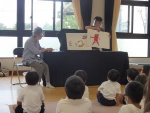 4歳児　おはなしの会がありました。
