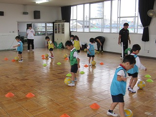 6日(水曜日)　雨の日のキッズサッカーの画像3