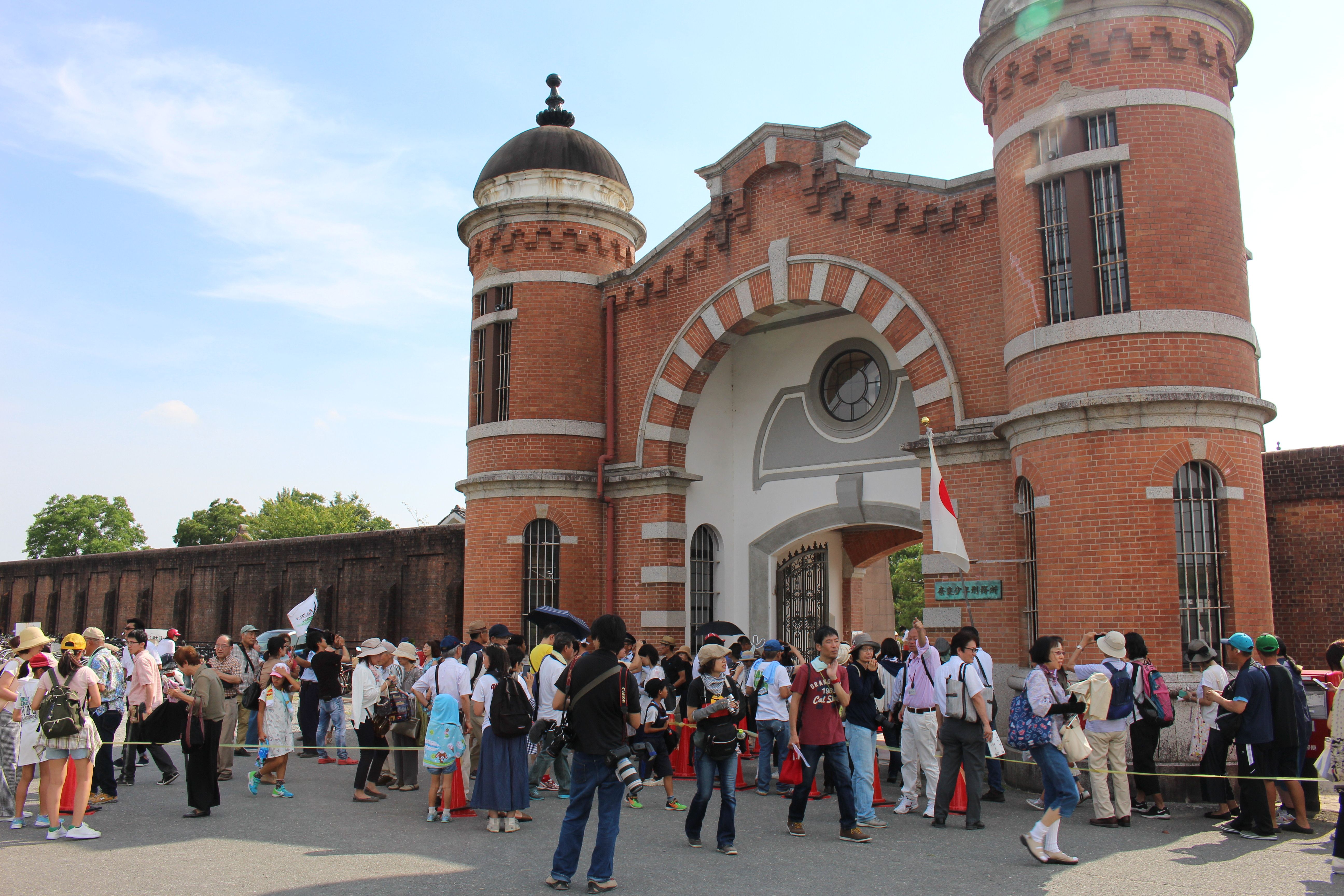 自由見学会がスタートの画像