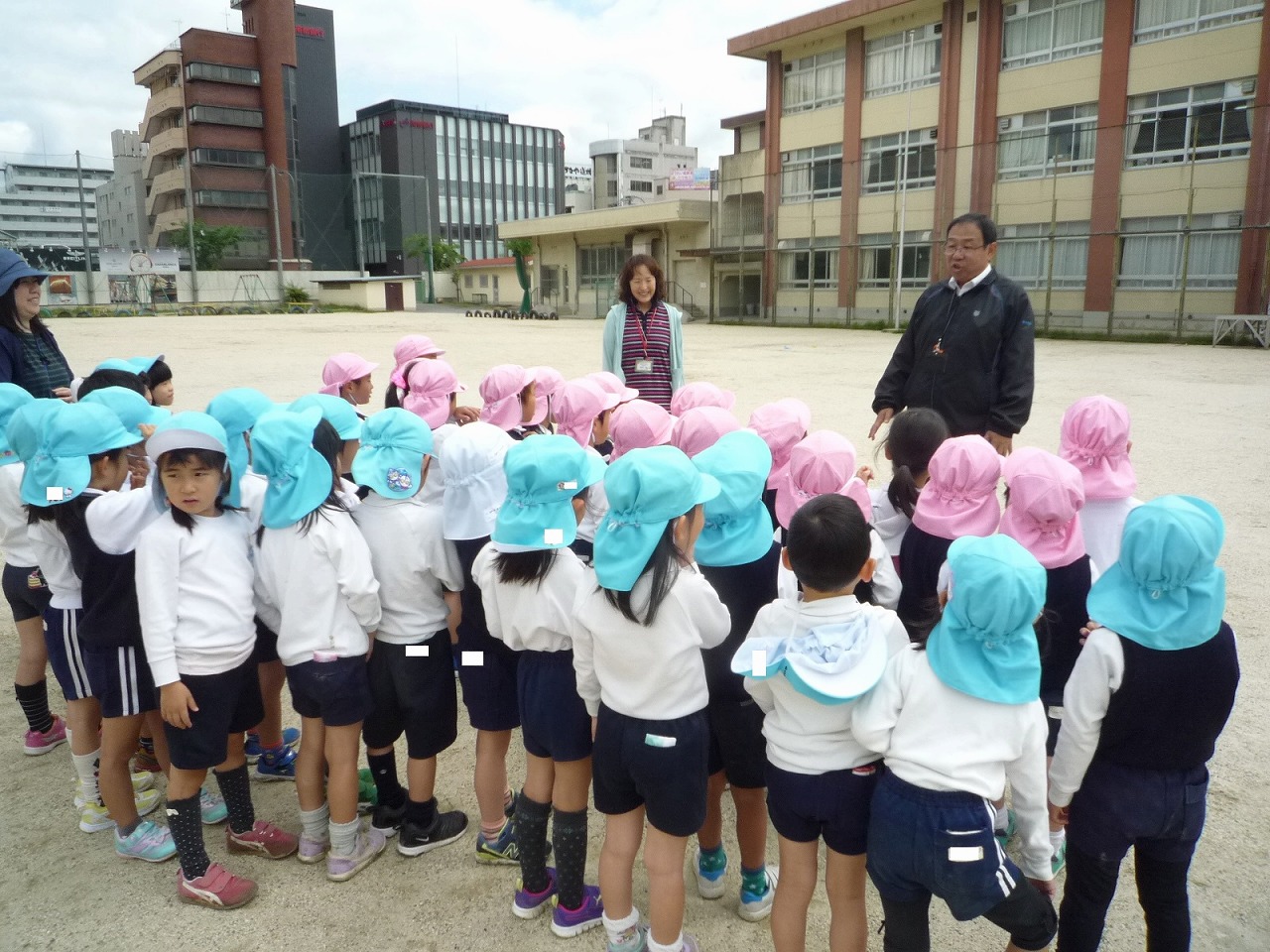 大宮小学校　園外保育の画像3