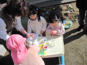 昨日の氷で遊んだよ