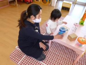 0歳児　自由遊び　ぽっとん