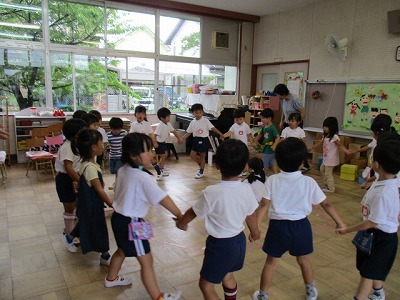 17月12日　未就園児　うさぎ組  3歳の画像2