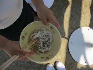 流れてきたそうめんを取ることができました