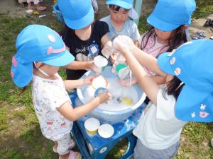 3歳児泡遊び