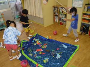 5歳児サマーフェスタごっこ魚釣り