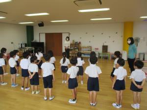 5歳児　始業式を行っています