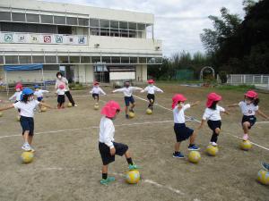 サッカーで遊ぼう