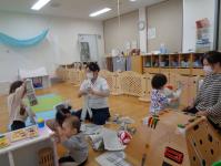 新聞を触っています