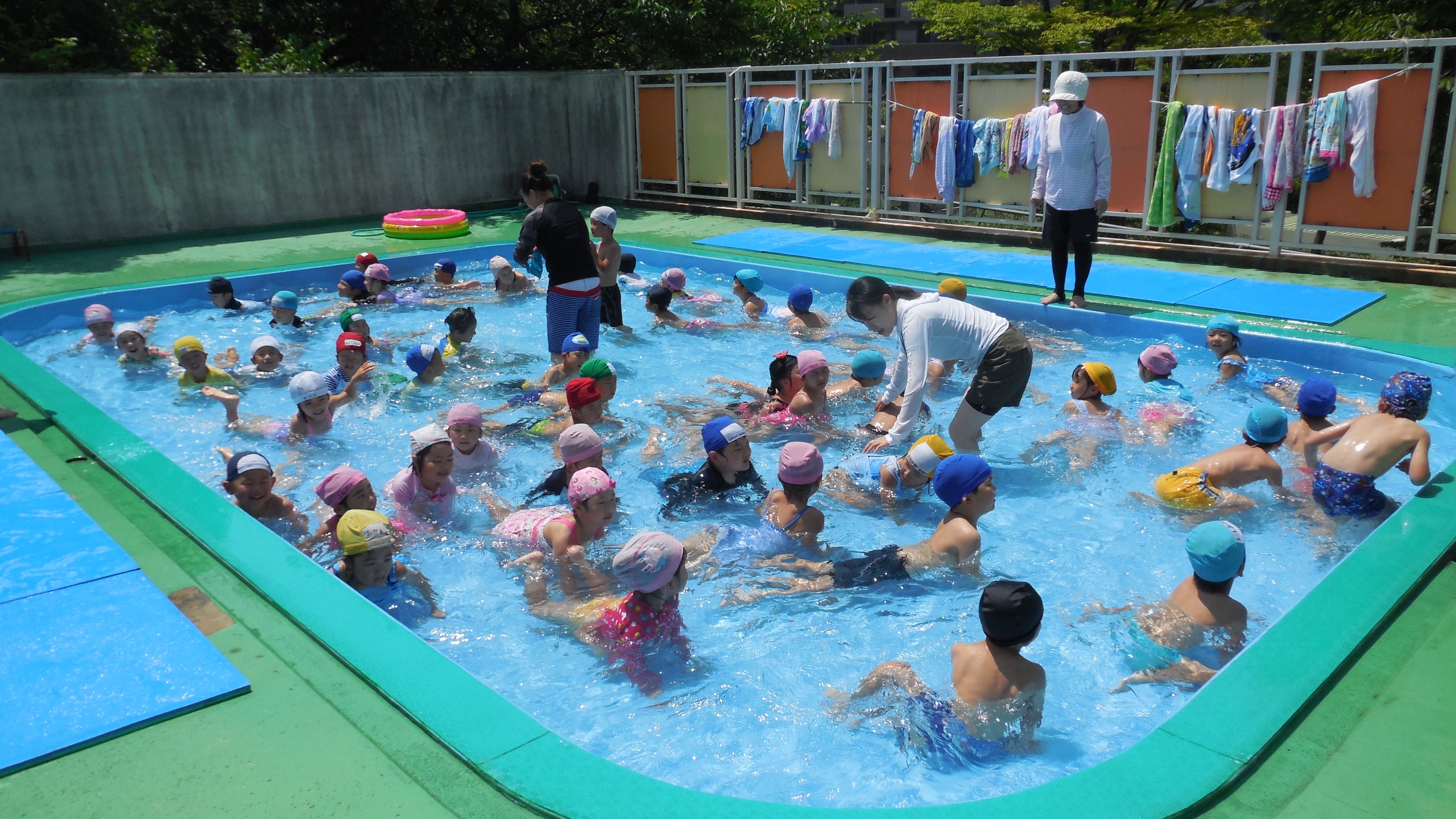 5歳児　流れるプール