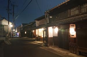 夜のならまち（芝新屋町）