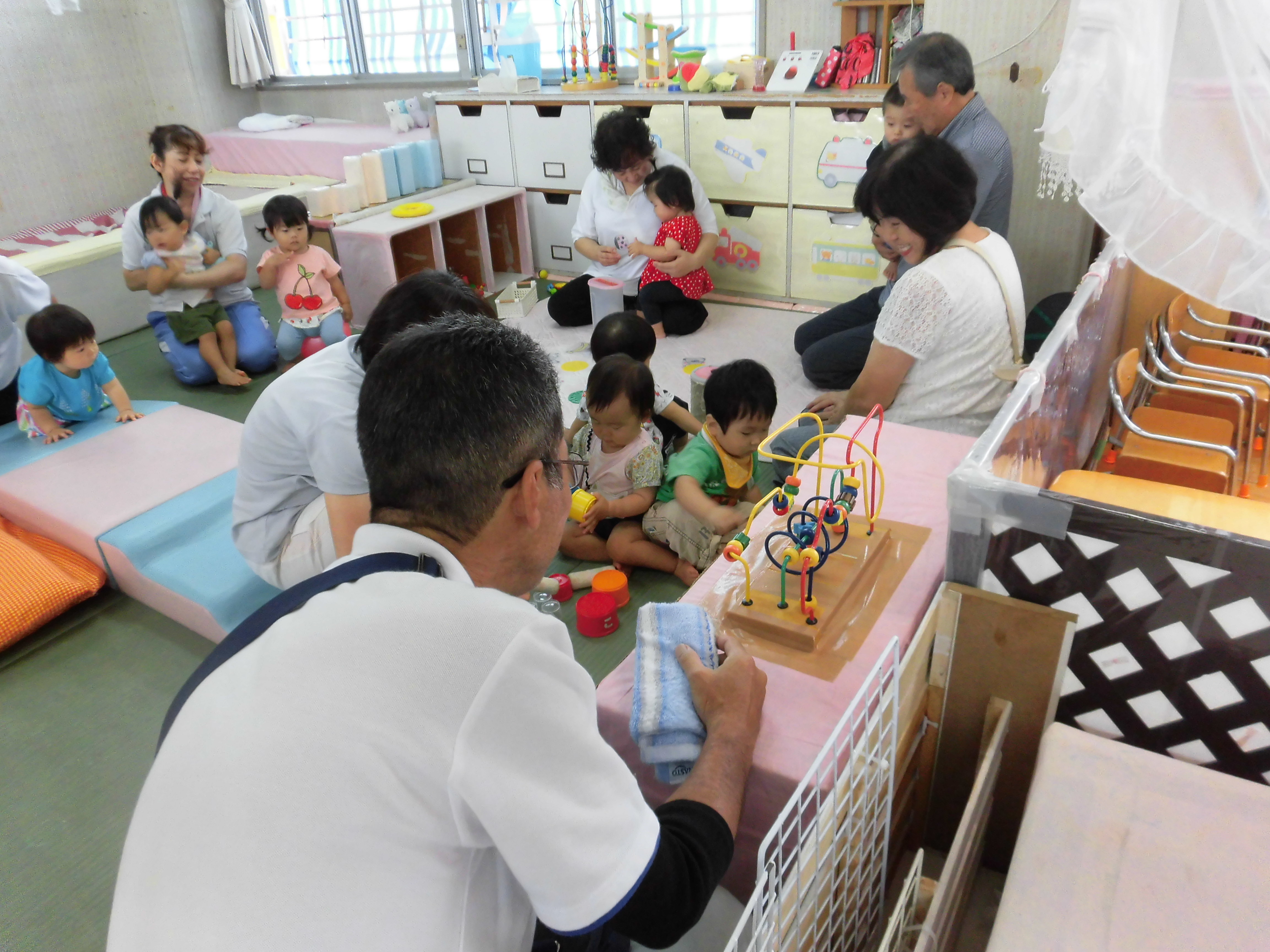 0歳児　祖父母参観の画像2