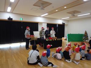 クリスマス会のハンドベル演奏