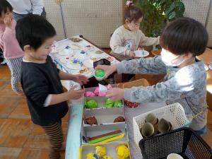 アイス屋さんにお客さん