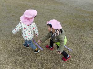 2歳児　しっぽとり