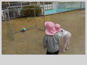 ボール遊び１
