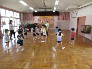 歩いているところ