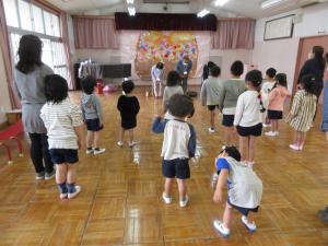 民生さんにさようならのご挨拶をするところ