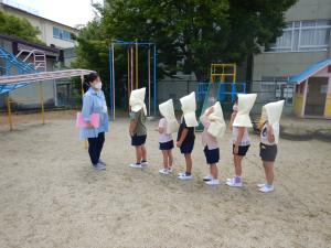 園庭に避難したところ