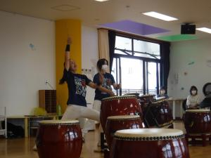 太鼓の演奏をしていただきました