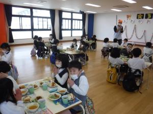 給食