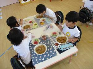 給食　みかん