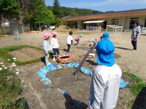 田に水④