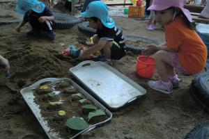 3歳砂場お団子