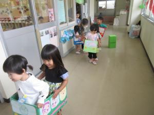 3歳児　電車ごっこ