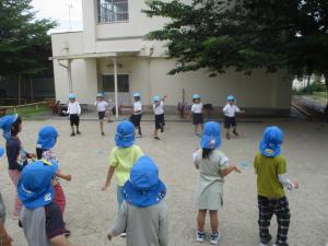 交流会で体操遊び