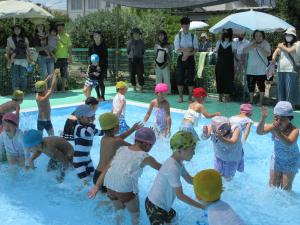 水のかけあい