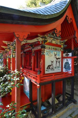 八幡神社本殿(正面の詳細)