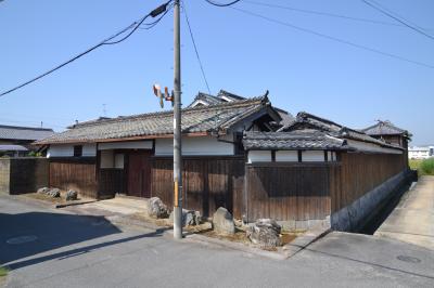 内藤家住宅長屋門及び塀外観