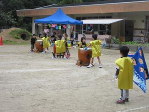 みんなの心をひとつに演奏をはじめます