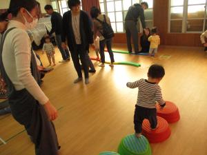 サーキット遊び飛び石