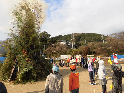 ～子どもたちの郷土愛を育む～正月の伝統行事「大とんど」(平成30年12月26日発表)の画像1