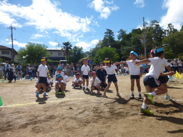 運動会　5歳児リレー　一生懸命走りました