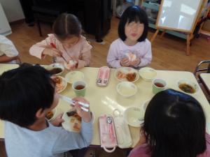 出来立てのご飯はとても美味しいです。