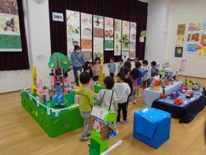 にじ組作品展見学