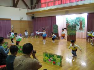 4歳児縄跳びに挑戦